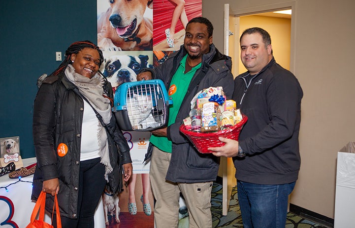 Snowball the cat was Skechers’ featured pet at the event, the team from Skechers presented the couple with a basket full of toys and treats at the New York Super Adoption