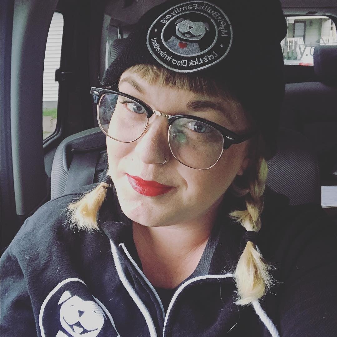 Shannon Glenn My Pit Bull is Family