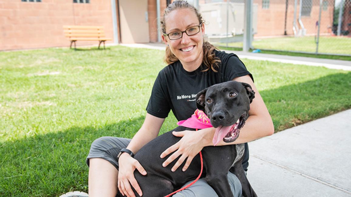 Animal-shelter-employee-hero-AmyKohlbecker_Houston_bySonyaSellers_001.jpg